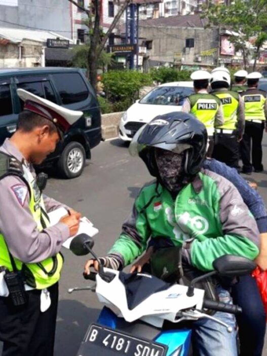 Tilang operasi patuh