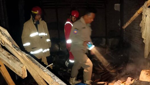 Tinggalkan Tungku Usai Masak, Rumah Terbakar