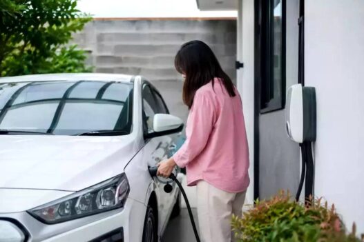 Trade In Mobil Bensin ke EV Tembus 72,1 Persen