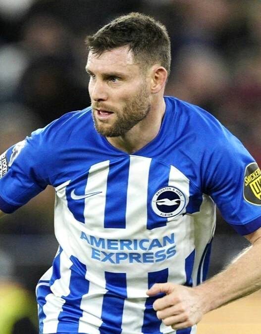 Umumkan Pensiun dari Sepak Bola