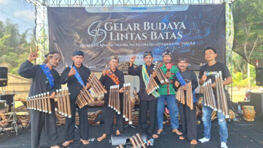 Warga Dayeuhluhur Gelar Pesta Budaya Lintas Generasi