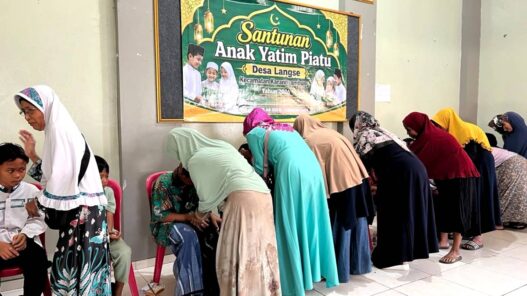 Warga Langse Santuni 36 Anak Yatim