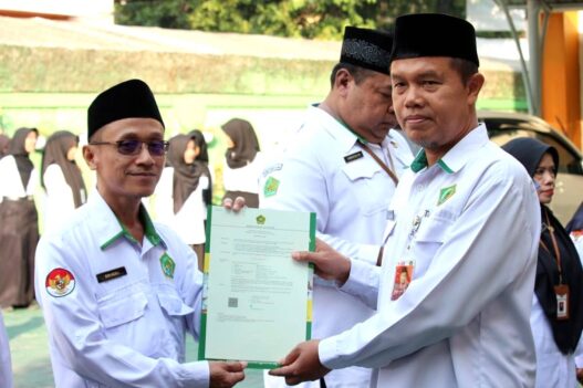 10 ASN Kemenag Naik Pangkat