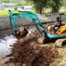 300 Kubik Sedimen Bendung Julang Diangkat