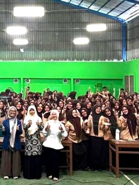 Alumni Motivasi Siswa MAN 1 Lanjut Perguruan Tinggi