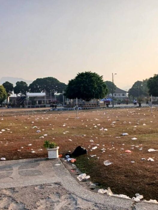 Alun alun Dipenuhi Sampah usai BCC