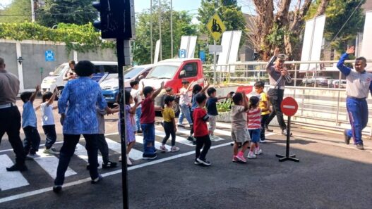 AMY Edukasi Keselamatan Berkendara Sejak Dini
