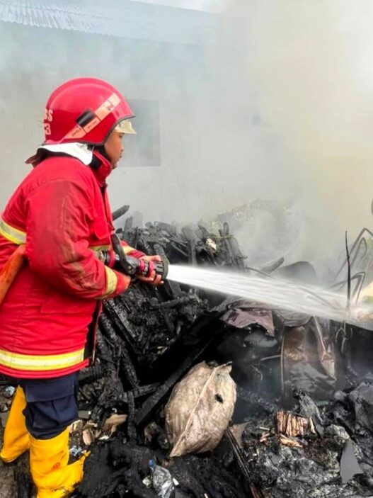 Api Tungku Tak Padam, Rumah Ludes Terbakar