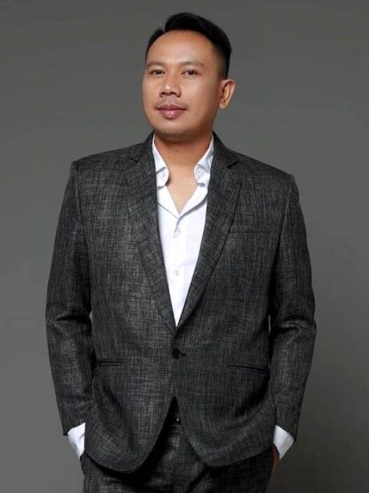 Bantah Telantarkan Istri