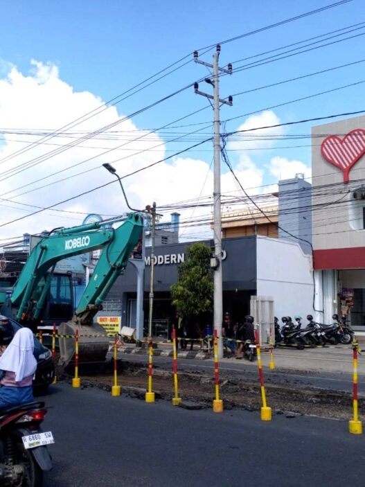 Baru Ditambal Belum Diaspal Ulang
