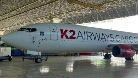 Boeing 737 400 K2 Airways Putus Kontak