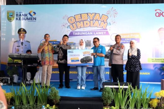 BPR Bank Kebumen Undi Hadiah Tabungan Lawet