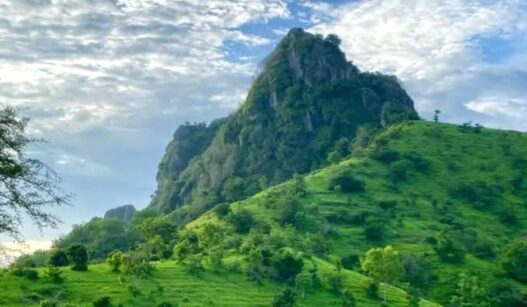 Bukit Lemparan Tulungagung