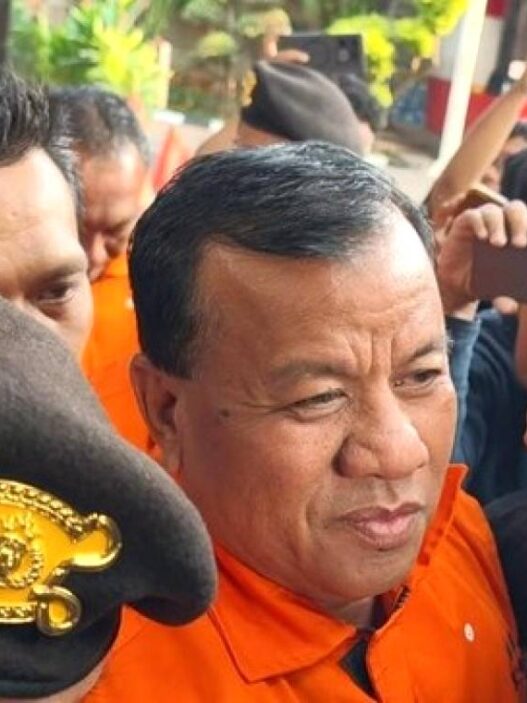 Bupati Kuansing Ditahan KPK