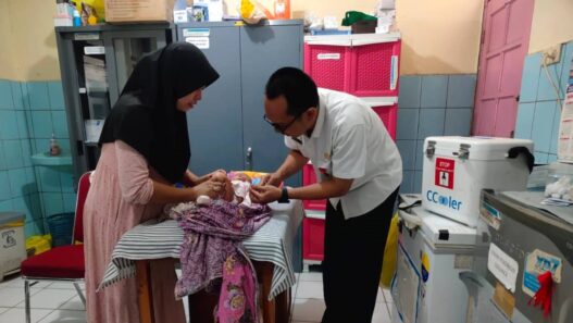Capaian Imunisasi Bayi Lampaui Target