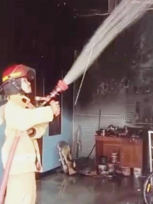 Diduga Korsleting Listrik, Garasi Rumah Terbakar