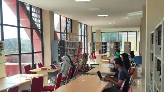 Dinarpus Ditantang Tingkatkan Kegemaran Membaca