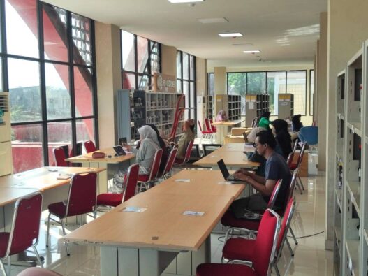 Dinarpus Ditantang Tingkatkan Kegemaran Membaca