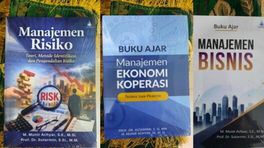 Dosen FEBI IAINU Kebumen Terbitkan Tiga Buku