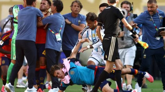 Dua Pemain Argentina Hadapi Sanksi