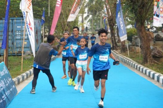 Geliatkan Sport Tourism, Bupati Lepas Ratusan Peserta Geo Fun Run 5K di Karangsambung