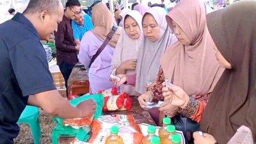 Gerakan Pangan Murah Diserbu Warga Kesenet