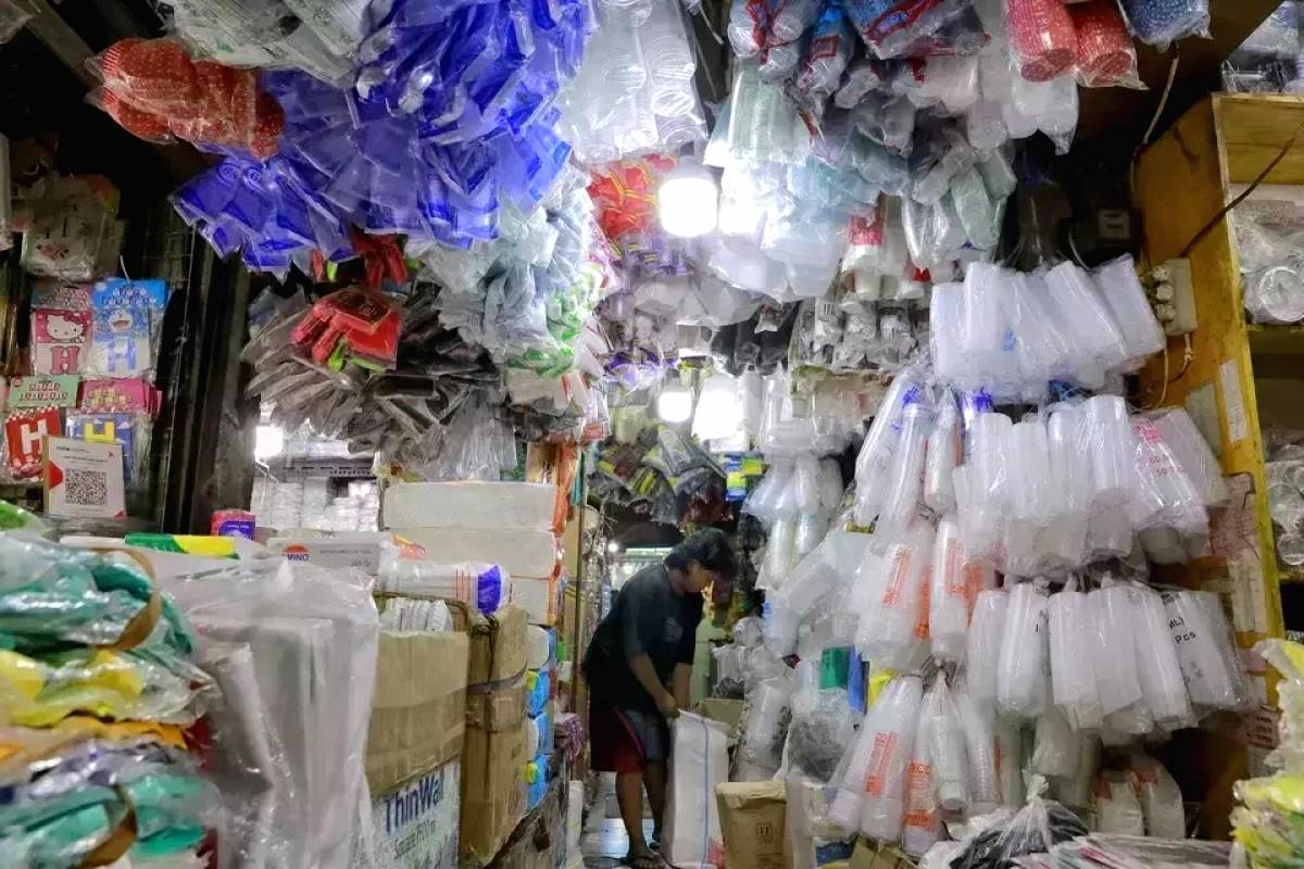Impor Plastik China Ancam Industri Nasional