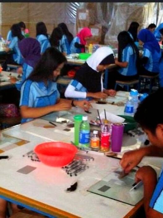 Industri Bulu Mata Makin Lesu