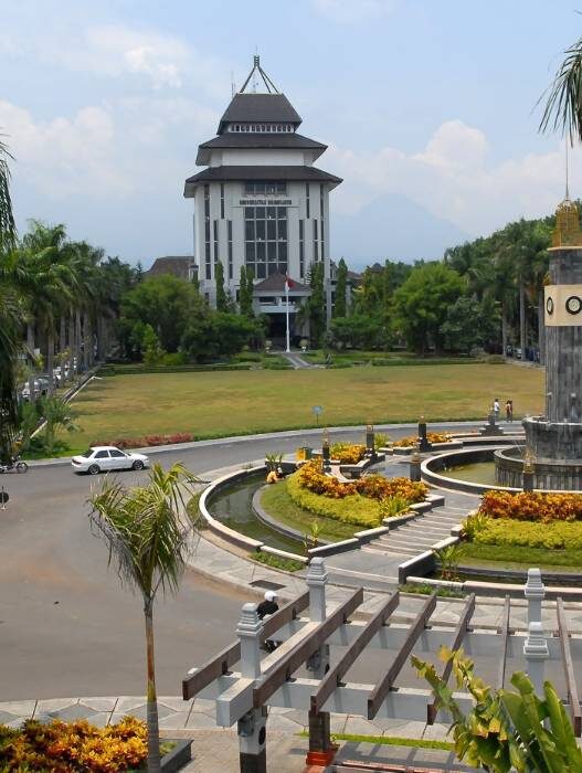 Intip Kisaran Gaji Lulusan UB