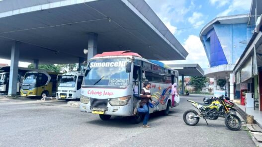 Jumlah Bus AKDP Turun 25 Persen