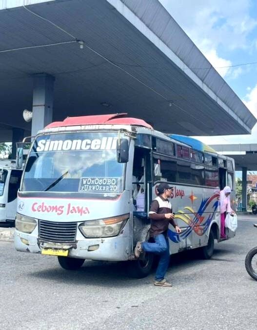 Jumlah Bus AKDP Turun 25 Persen