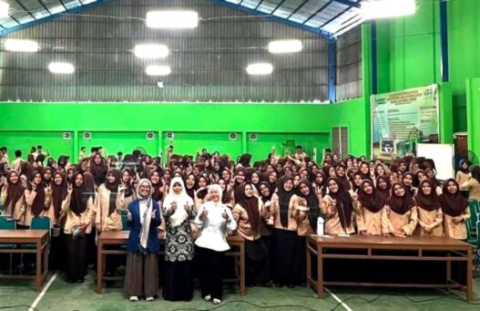 Keluarga Korban Kebakaran di Hongkong Terima Bantuan