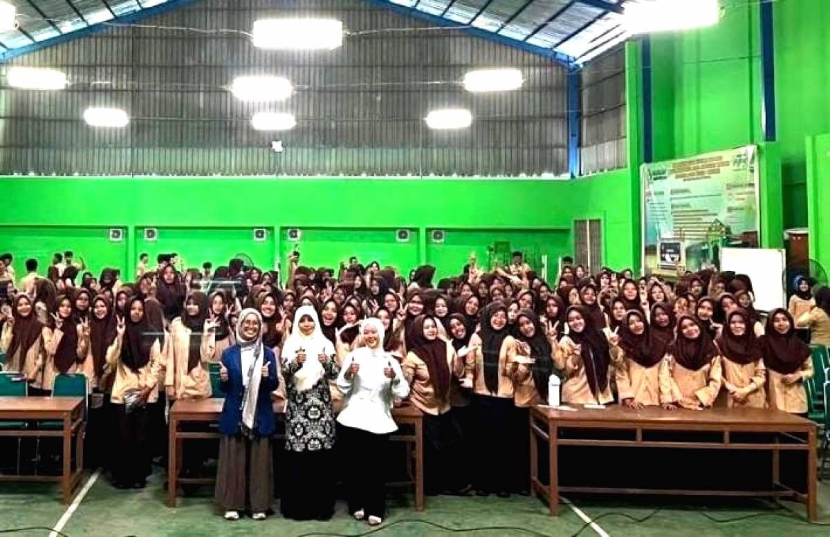 Keluarga Korban Kebakaran di Hongkong Terima Bantuan