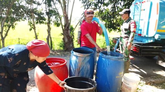 Kemarau Bikin Sumur Makin Asin