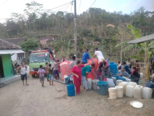 Kemarau, BPBD Siapkan 100 Tangki Air Bersih