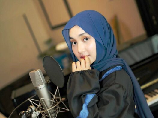 Kembali Masuk Studio