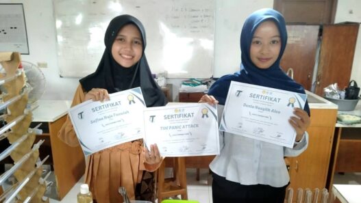 Kepekaan Melihat Limbah Berujung Prestasi