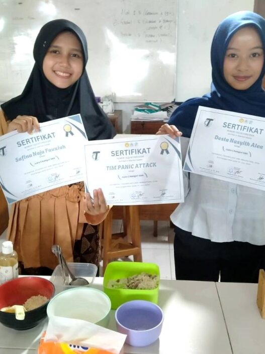 Kepekaan Melihat Limbah Berujung Prestasi