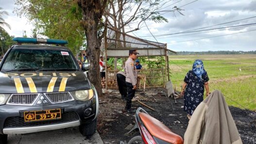 Korsleting Listrik, Warung Kopi Ludes Terbakar