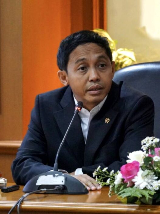KPK Tolak Laporan Amplop Menhut Raja Juli