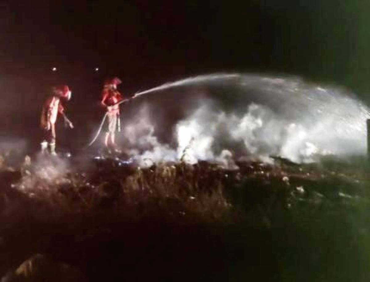 Lahan di Kawasan TPA di Gumilir Terbakar