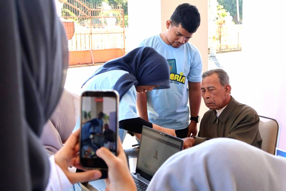 Layanan Elektrik Permudah Warga Urus Paspor