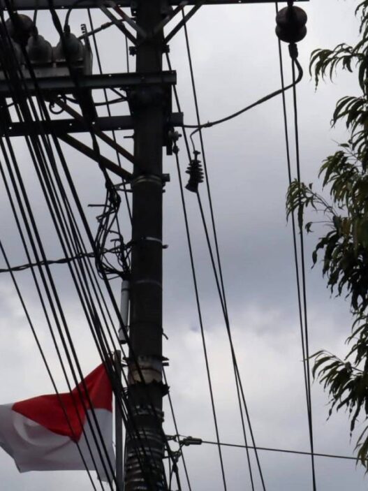 Ledakan Listrik Gegerkan Warga