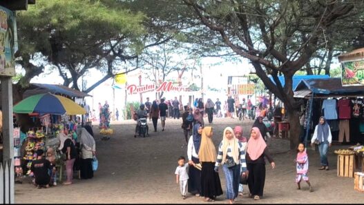 Libur Sekolah Angkat Kunjungan Pantai Mliwis