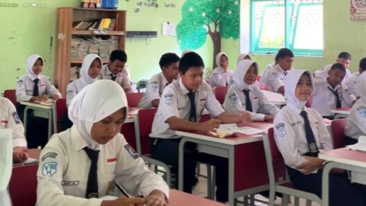 MPLS Fokus Bentuk Karakter Murid