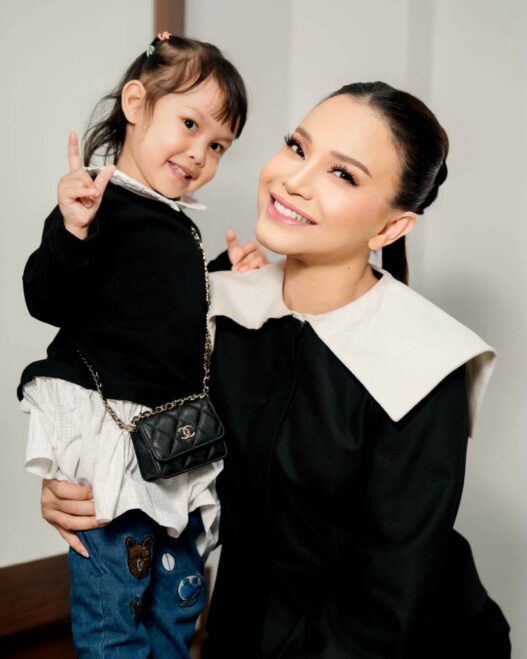 Mulai Kenalkan Putri Kedua ke Publik