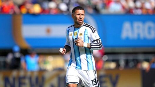 Nicolas Otamendi Pensiun dari Timnas Argentina