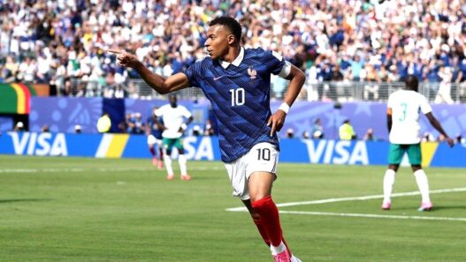 Paraguay vs Prancis Mbappe Kejar Messi