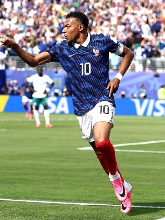 Paraguay vs Prancis Mbappe Kejar Messi