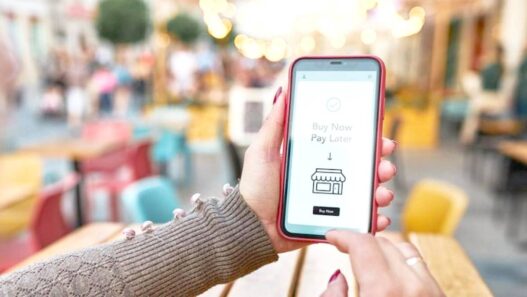 Paylater Bergeser Jadi Alat Bayar Kebutuhan Harian